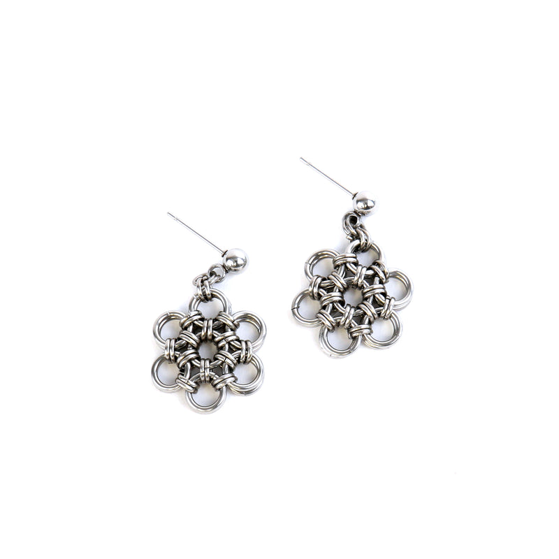 Japanese chain flower stud earrings