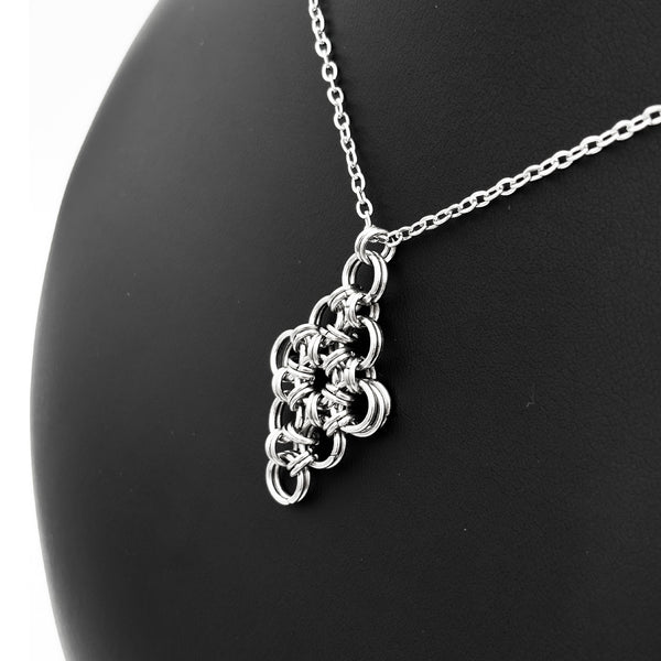Mini Japanese Chainmail Necklace – Royal Armouries Museum Shop