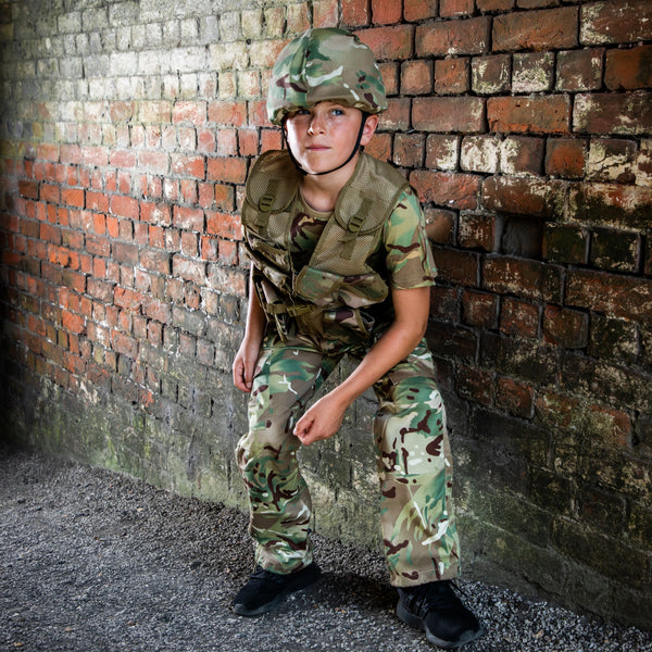 Children's camo trousers in woodland DPM Age 7-8